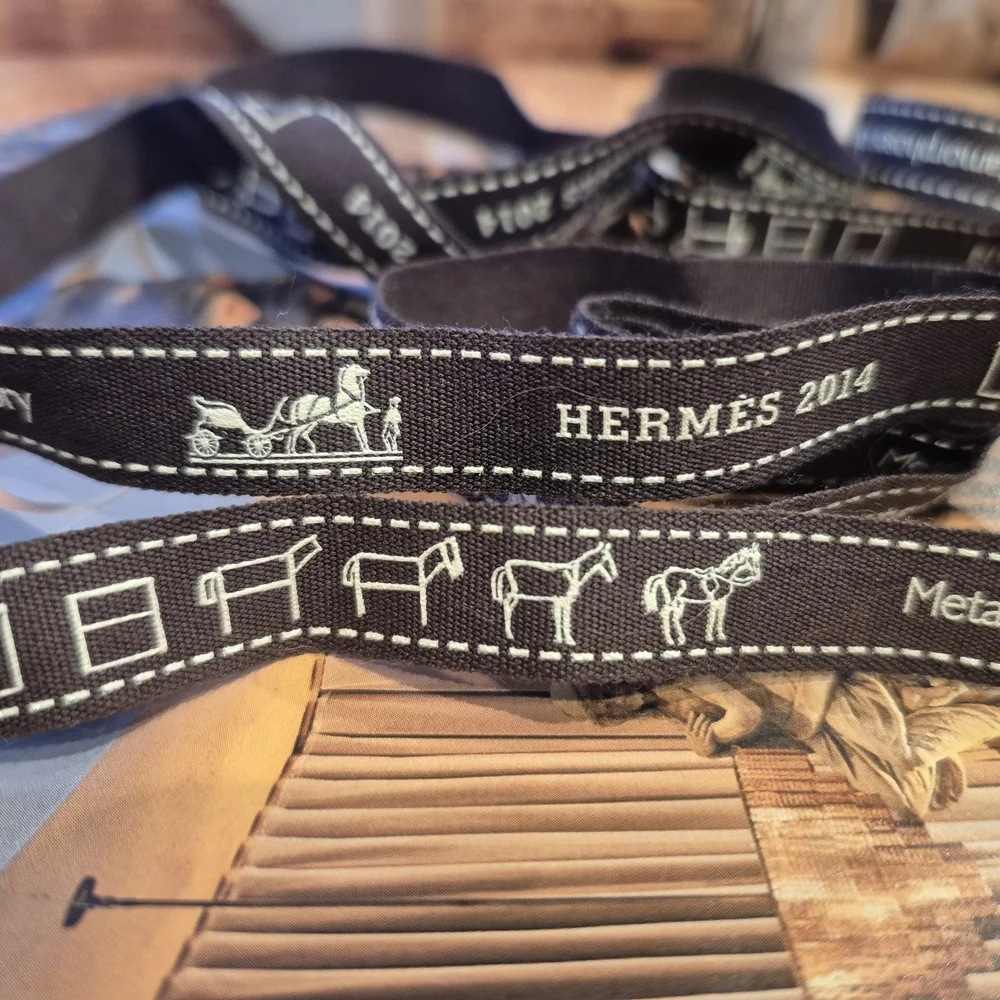 Herme`s novativation In The Making Brown Ribbon Accessory - Picture 2 of 6